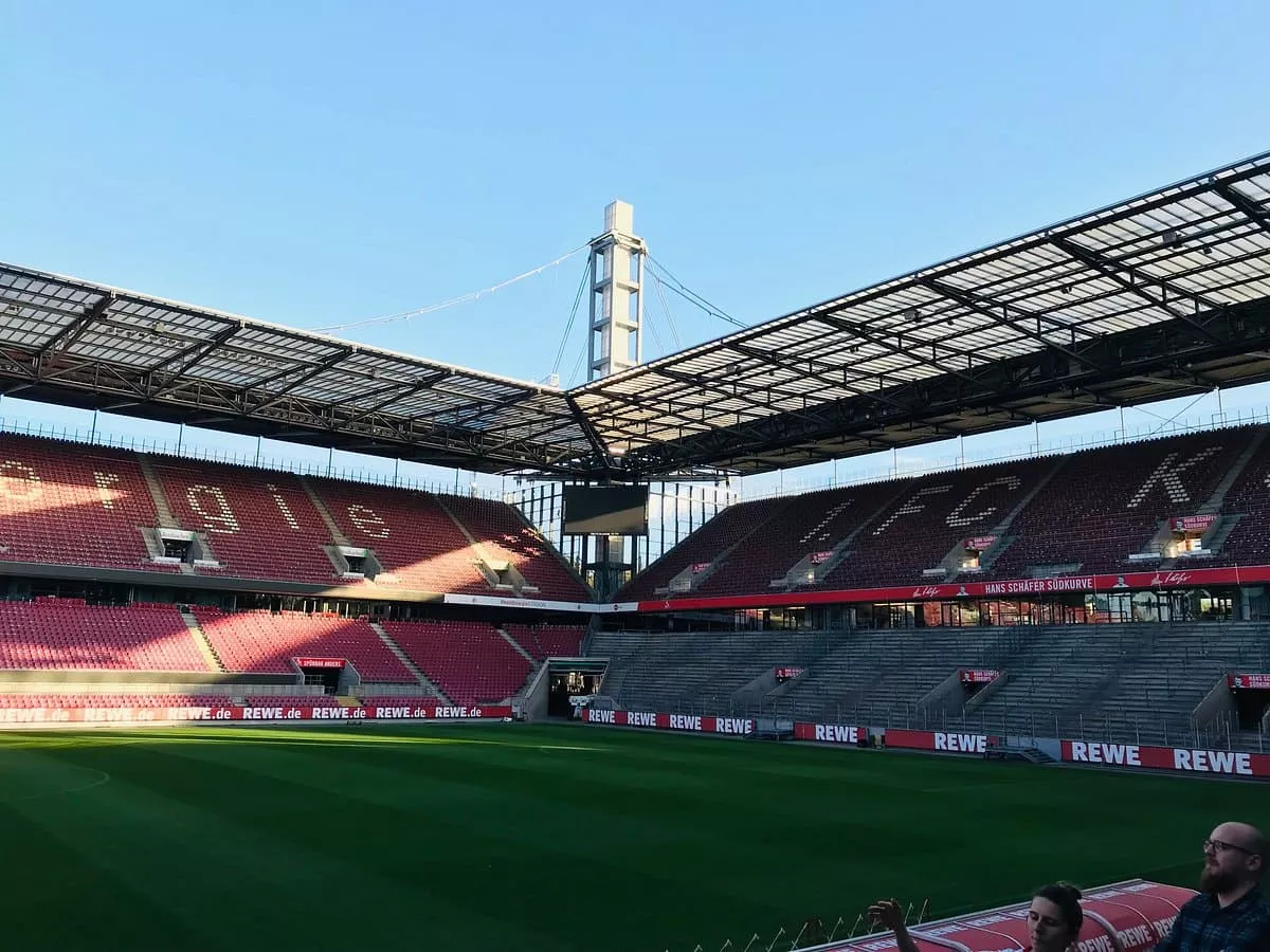Điểm qua 10 sân vận động đăng cai Euro 2024 tại Đức 14 SVĐ RheinEnergie