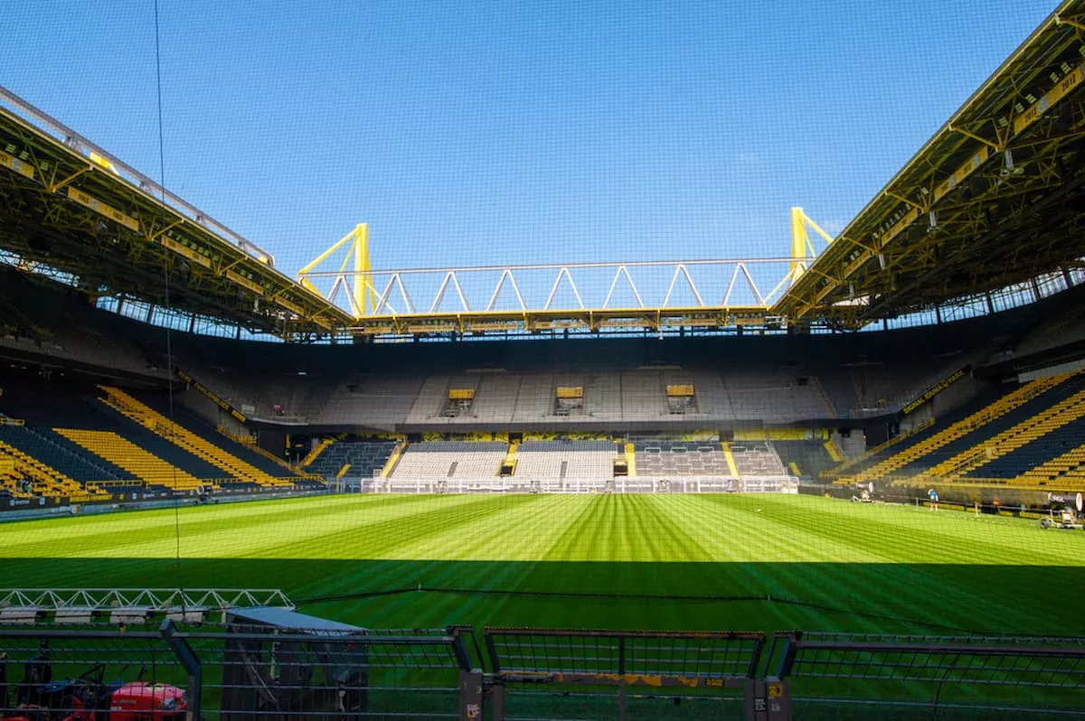 Điểm qua 10 sân vận động đăng cai Euro 2024 tại Đức 15 SVĐ Westfalenstadion
